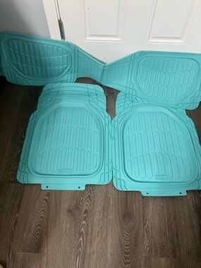 Aqua Rubber Car Floor Mats - Set of 4
